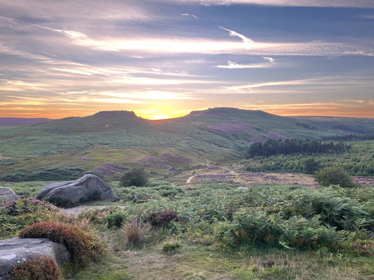 E_J_Morgan's tweet photo. The beautiful Peak District at its best last night ❤️ https://t.co/knkcqZN0JY