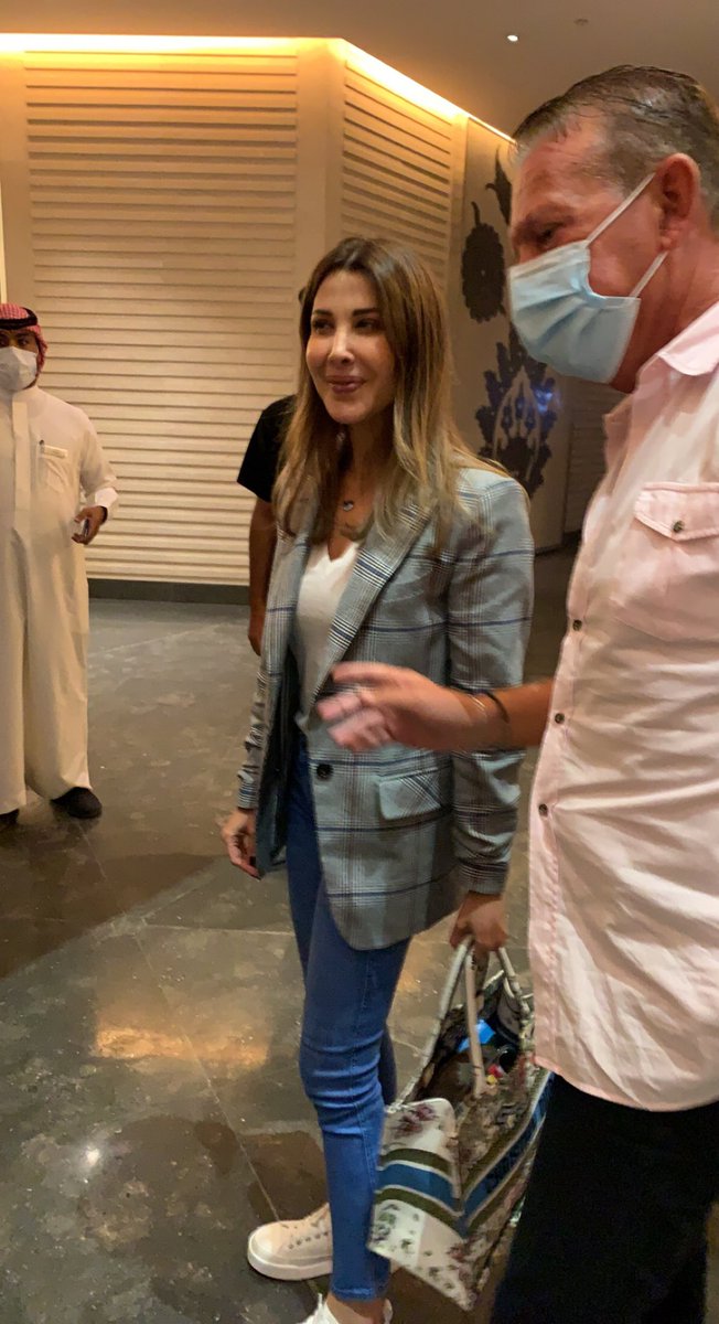 3laaEsb's tweet photo. ننوسة نورتي الرياض ♥️😍

Tomorrow is gonna be LIT 🔥 

#موسم_القيمرز #Riyadh #sahsah https://t.co/a55J3xwwoR