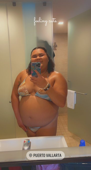 I love this swimsuit for Mexico 😍 https://t.co/gSMz5a1rgS