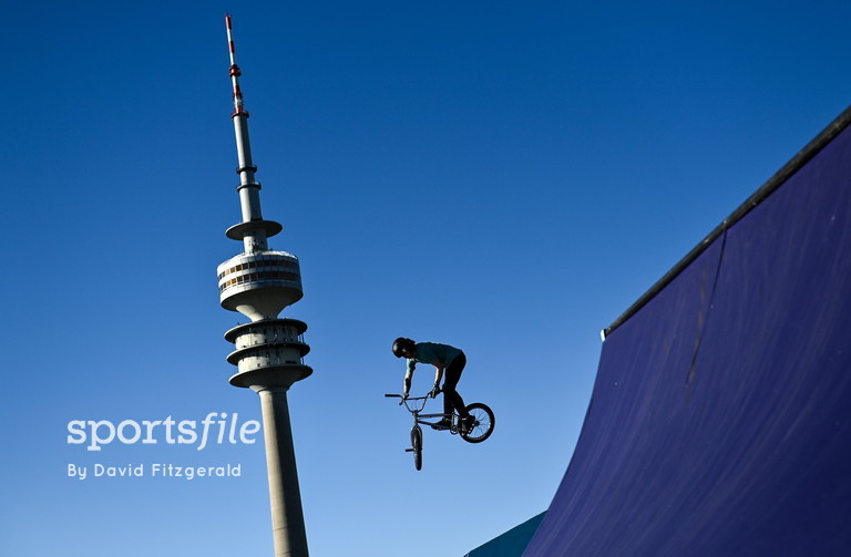 Ryan Henderson of Ireland practices on the BMX Track at Olympiaberg before the European Championships 2022 in Munich. 📸 @sportsfiledfitz sportsfile.com/more-images/77…