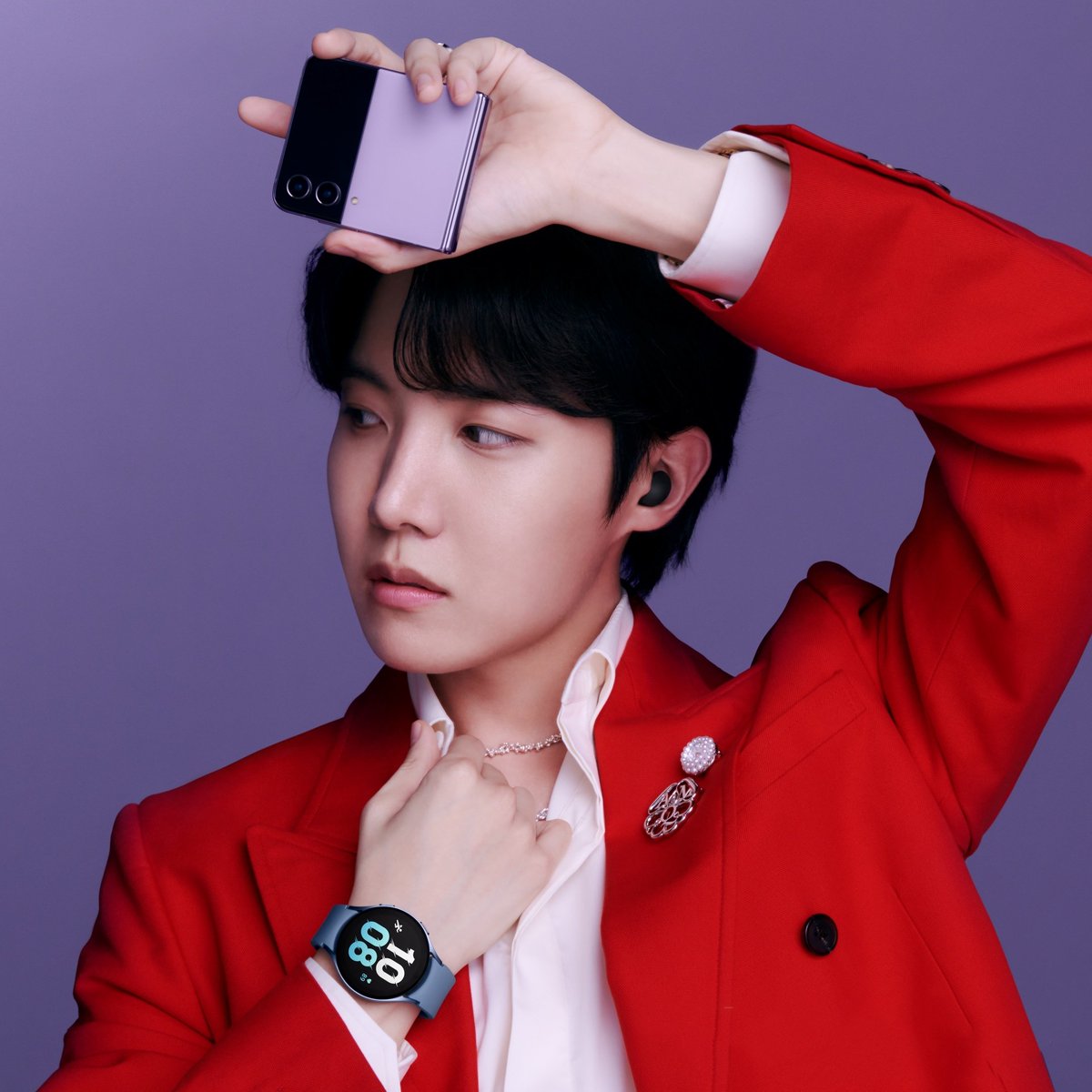 BIGHIT_INFO's tweet photo. 📸 BTS for Galaxy Z Flip4 https://t.co/hKRVfSNIpM