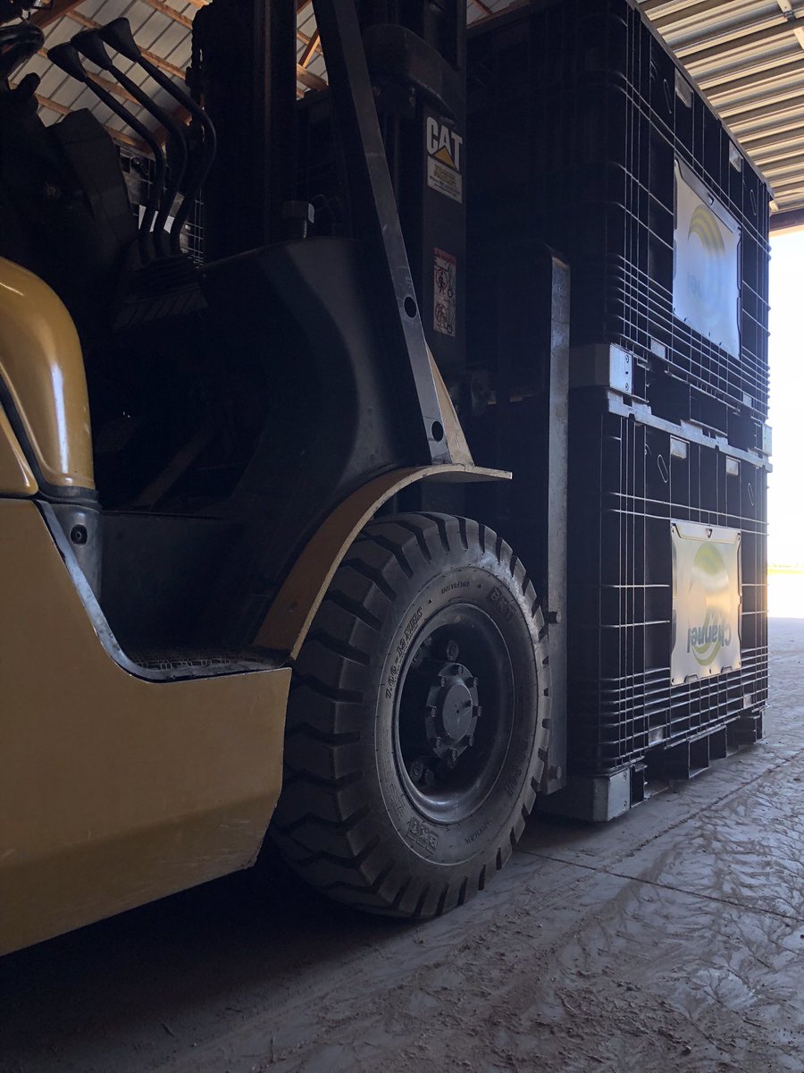 ttheede's tweet photo. Last load of empty pro boxes and pallets going back to the plant to be refilled with a great lineup of Channel products for 2023!  A huge “Thank you” to our customers for your continued business through a crazy transition in 2022!  Excited for 2023! https://t.co/MX5JsIpU2p