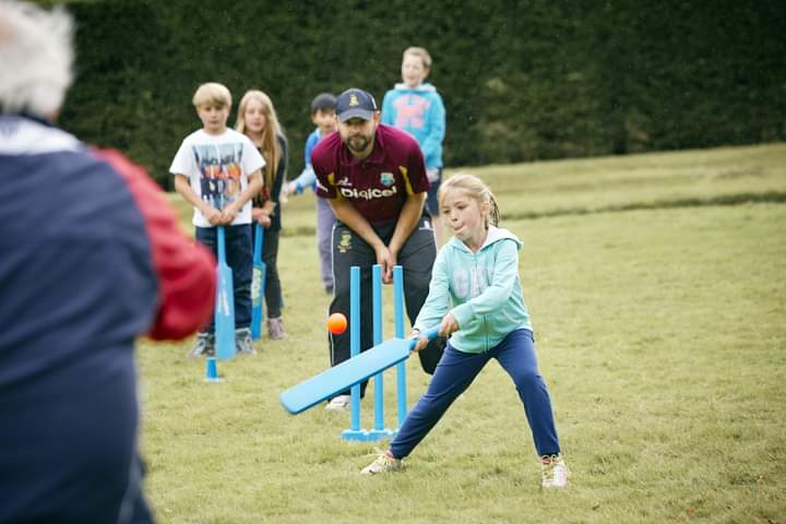 NTRiverWey's tweet photo. Don't miss Dapdune Wharf's next Everyone Welcome introduction to cricket session, hosted by our friends at Guildford..
#weynavigation #riverwey #ntriverwey #dapdunewharf #Guildford #Surrey #comeoutandplay #cricket #guildfordcricket #surreycricket #summerholidays #schoolsout https://t.co/Jm95dcgApK