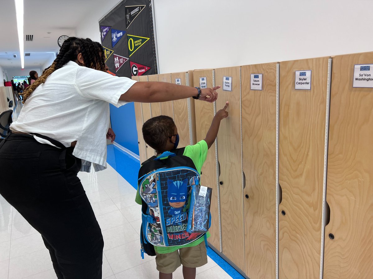 KIPP_DC's tweet image. Day 2 of joyful learning.😁
We are so excited to have our students back 🥰
#Welcomeback #KIPPDC