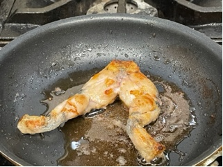 PeoriaCTE's tweet photo. Nothing says welcome back to school like Advanced Culinary @CentennialCuli1 cooking up frog legs! πΈ#CTEworks #PeoriaUnified #PUSD11 #Culinary https://t.co/M6CVopp9HE