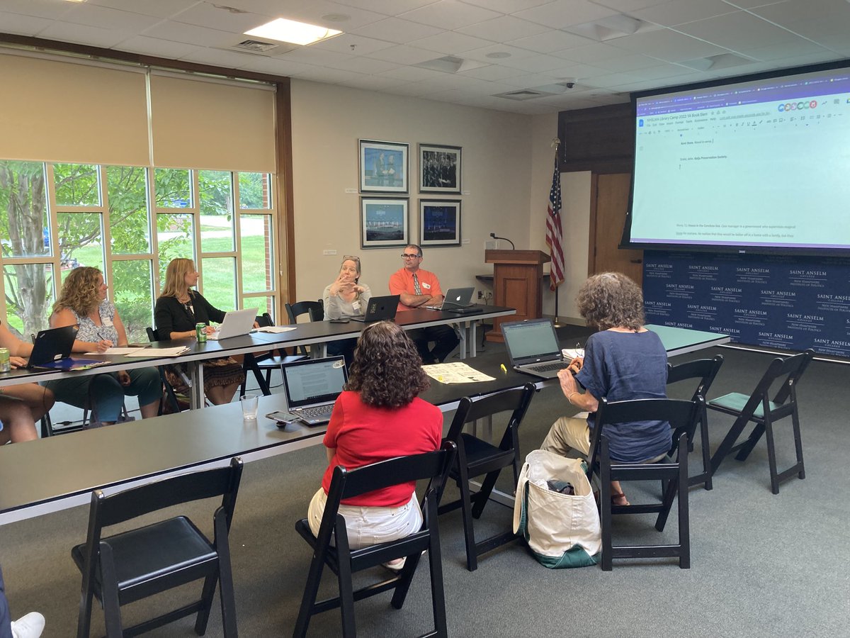 kabes86's tweet image. YA Book Slam! ⁦@awesomlibrarian⁩ as always is the perfect moderator! ⁦@NHSLMA⁩ #librarycamp