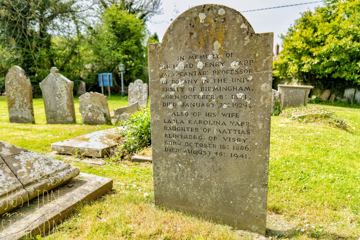 justjonsimpson's tweet photo. St. George's Church in #Orleton, #Herefordshire is home to the grave of Richard Henry Yapp (1871–1929) 🌿 once Professor of Botany at @unibirmingham and producer of textbook "Botany A Junior Book For Schools" which was published in 18 editions and thanks to eBay can be seen here https://t.co/PBXoenfa9D