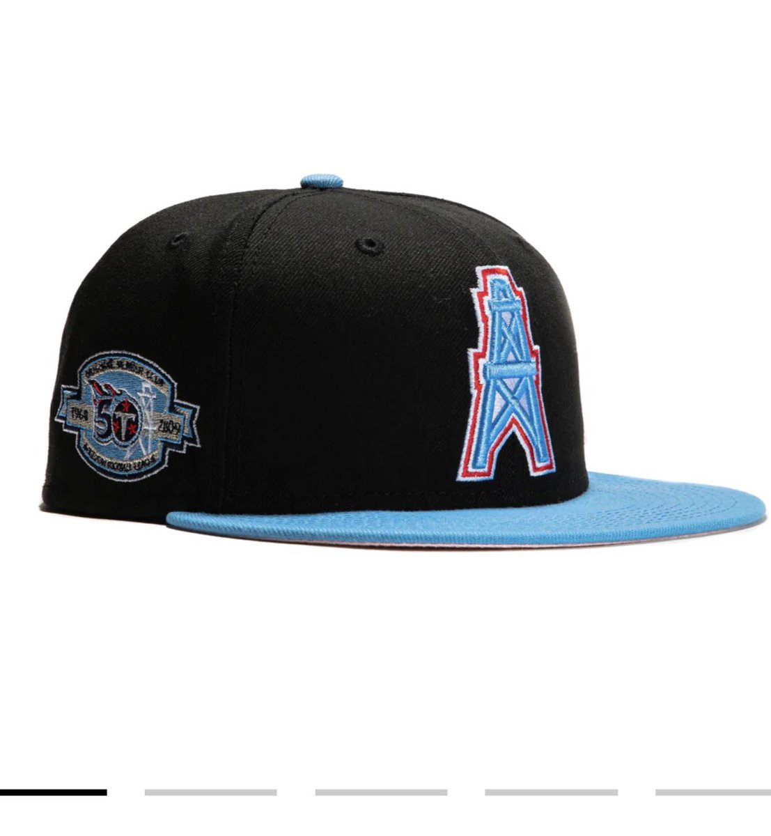 Pepperz_uR's tweet photo. Scooped up this bad boy 🔥🔥🔥 sold out already lol got lucky! #Oilers #Titans #PinkBottom https://t.co/VkXWeoRIkm
