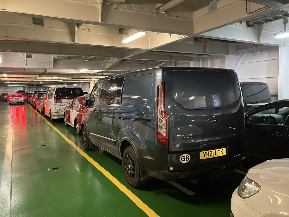 trent_dan's tweet photo. Locked and loaded, 1,500 fantastic miles later on Alpine passes and Autobahn alike. Proper family transport - fast, comfy, space for tons of kit and good on fuel. Ice cold air-con and upgraded speakers also appreciated. Bob on. @forduk @FordVanCentre https://t.co/09IdQvAdli
