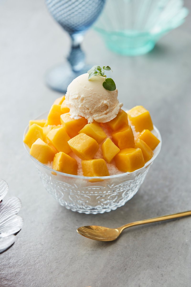 Introducing #Bingsu, the sweetest way to keep cool in a heatwave🥵🍧

Pick your flavour: 
1️⃣ Pat Bingsu (Red Bean)
2️⃣ Injeolmi Bingsu (with sweet rice cakes and soybean powder)
3️⃣ Mango Bingsu 

Which one is your spoon reaching for..?

#KoreanFood #SummerinKorea #ImagineYourKorea