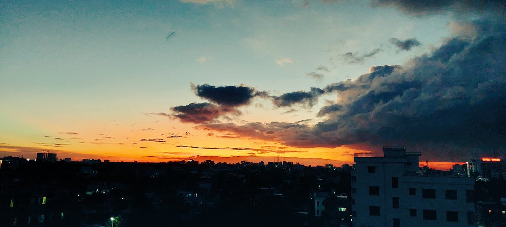 imratulhossain's tweet photo. “There is nothing more musical than a sunset.” ~ Claude Debussy
#photography #photogram #instagood #instagram #mobilephotography #photo #sunset https://t.co/DMJXWzwMWk