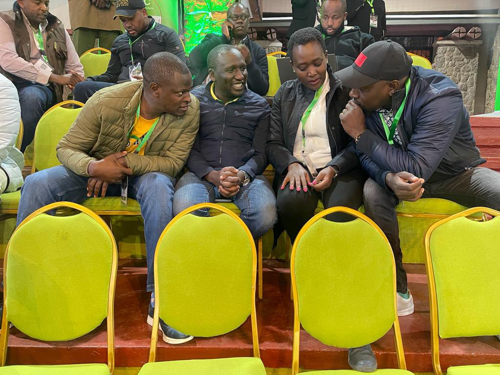 kipmurkomen's tweet photo. Advance team on site. Bomas is set from bottom up. 💪💪💪 https://t.co/7YFBtYSQdB
