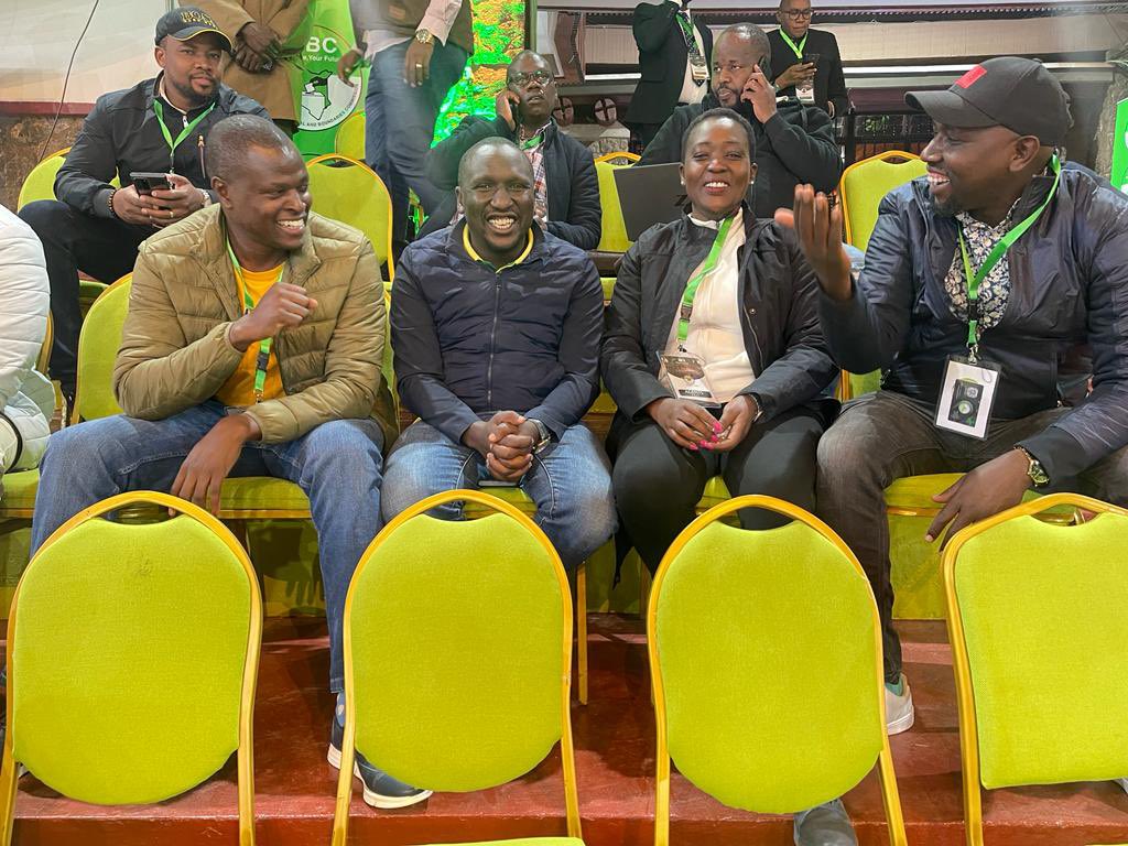 kipmurkomen's tweet photo. Advance team on site. Bomas is set from bottom up. 💪💪💪 https://t.co/7YFBtYSQdB