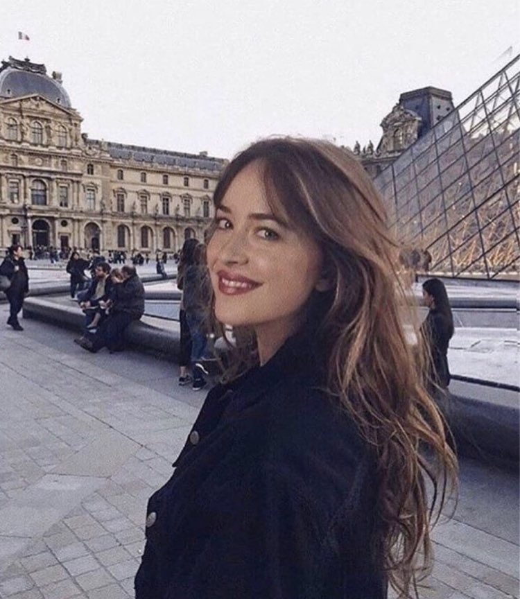 ——𝐀𝐔𝐑𝐎𝐑𝐀. tweet media