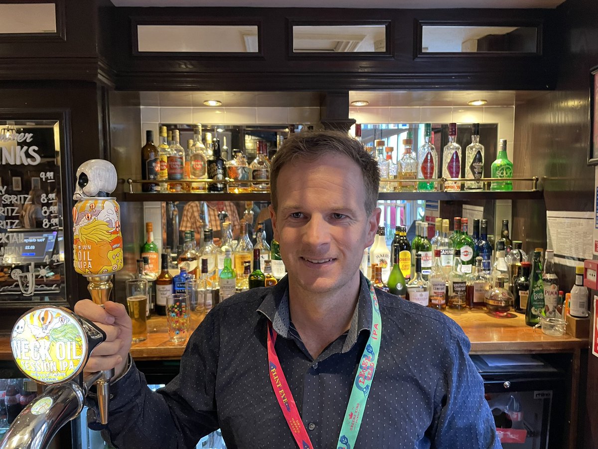 PaulWaters99's tweet photo. On a very hot day, in VERY hot bar, the staff at @Colonies_Pub in Victoria #London are heroically organising & firing out the drinks. Thank you. (Also, have a separate queue for anything fancy. Blimey, London is a fancy place.) #thecolonies @GreenKingCom @GreenkingFamily https://t.co/zoFf3LllSm