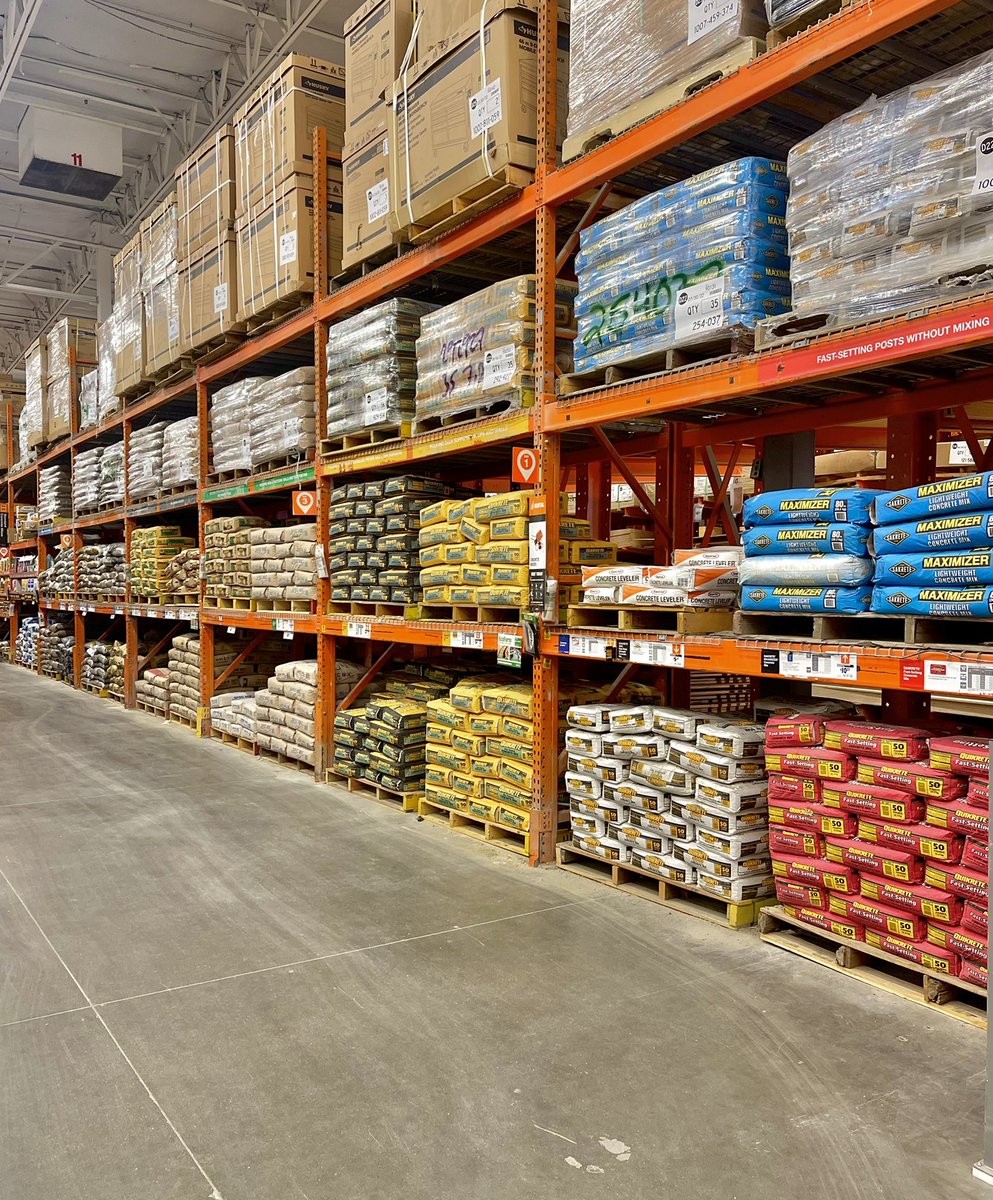 ValerieDiazTHD's tweet photo. I 🧡 Merchandising! We have the best team here at 6657! #Merchandising #district171 #pacsouth https://t.co/37DyIh3SWz