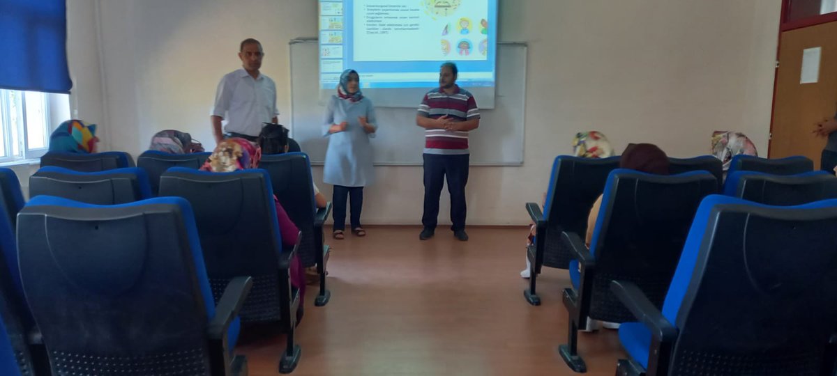 hemacigol's tweet photo. İlçe Milli Eğitim Müdürümüz @semihkirim, Aile Okulu Eğitici Eğitimi kurs programımızı ziyaret etri. https://t.co/6gsxQ25d08