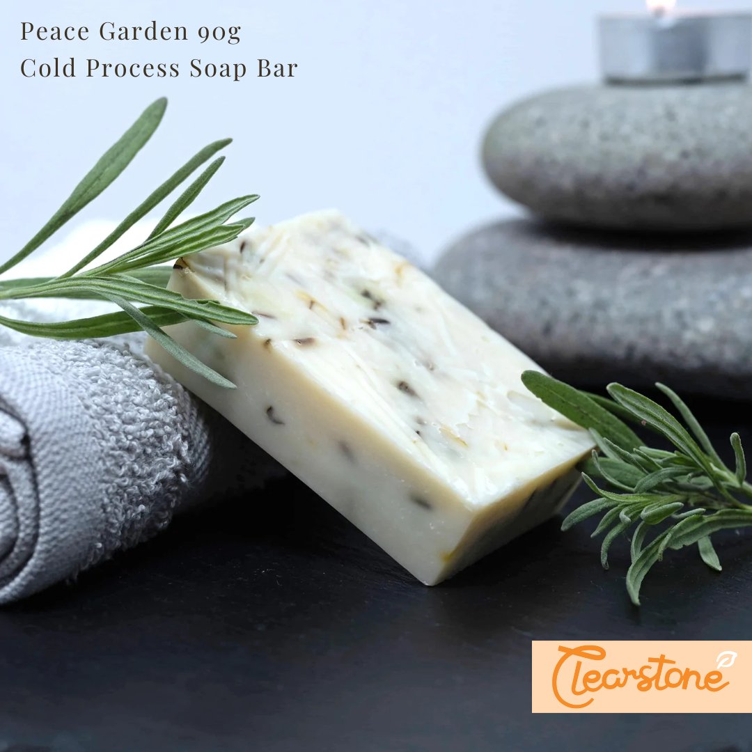 This is the ideal soap if you want something luxurious that smells amazing and leaves your skin feeling silky soft! 🤩

It includes soothing Chamomile to make you feel relaxed, as well as Coconut and Castor oil to moisturise.

Purchase at clearstone.co.uk🌱