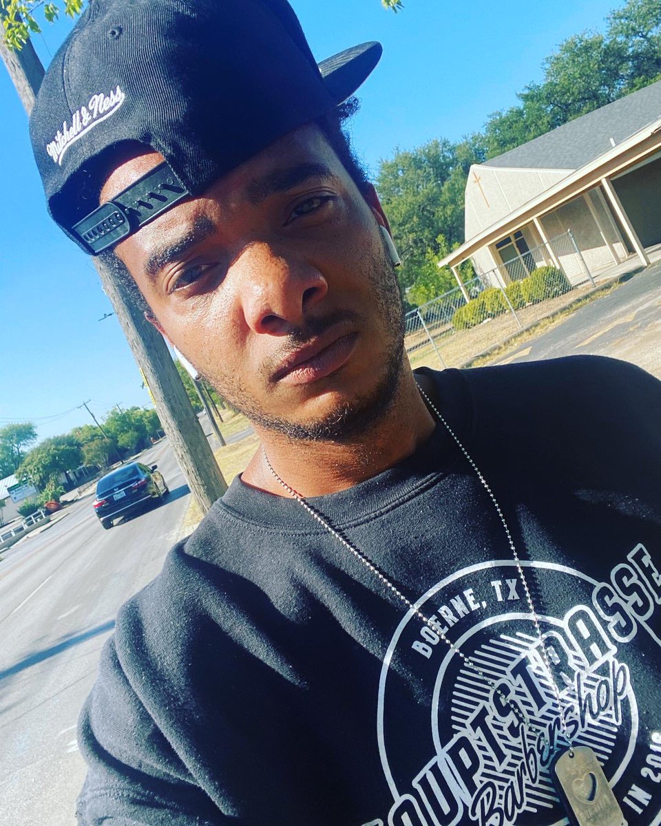YoungNoiz93's tweet photo. It’s a beautiful day in the neighborhood…. Nigga try me i wish you would… I’m packin my .9 nigga don’t lose your mind… won’t you be my neighbor #mrzionsneighborhood #coffeewalk #sticktalk #gdshit #repyahood #throwitup #loudsndproud #wilinoutwednesdays https://t.co/pu9ceJYPEN