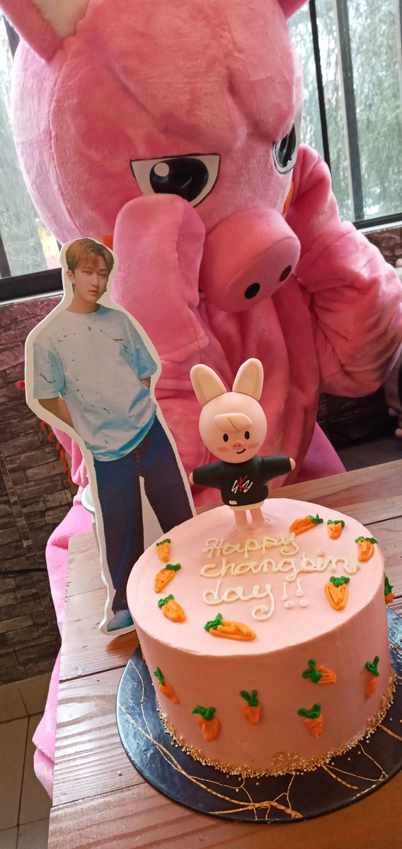 binnmel's tweet photo. 🐖🐇 Happy birthday Binnie~
♡
#OurWingsChangbinDay https://t.co/tgMYe2EuEQ
