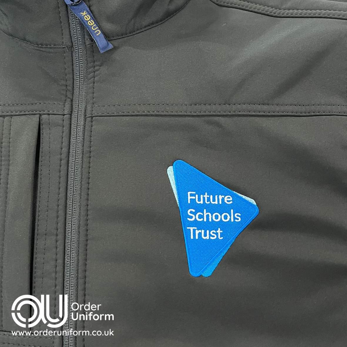 OrderLtd's tweet photo. Its hotter than Spain outside but we areworking hard to complete customers orders ontime.

Today we have a variety of  jackets going through winter will soon be here and everyone will need one. 

https://t.co/F9F8Vq5Q53 

#summer2022 #heatwave #Jackets #tradesman #embroidery https://t.co/qzbevCvK3N