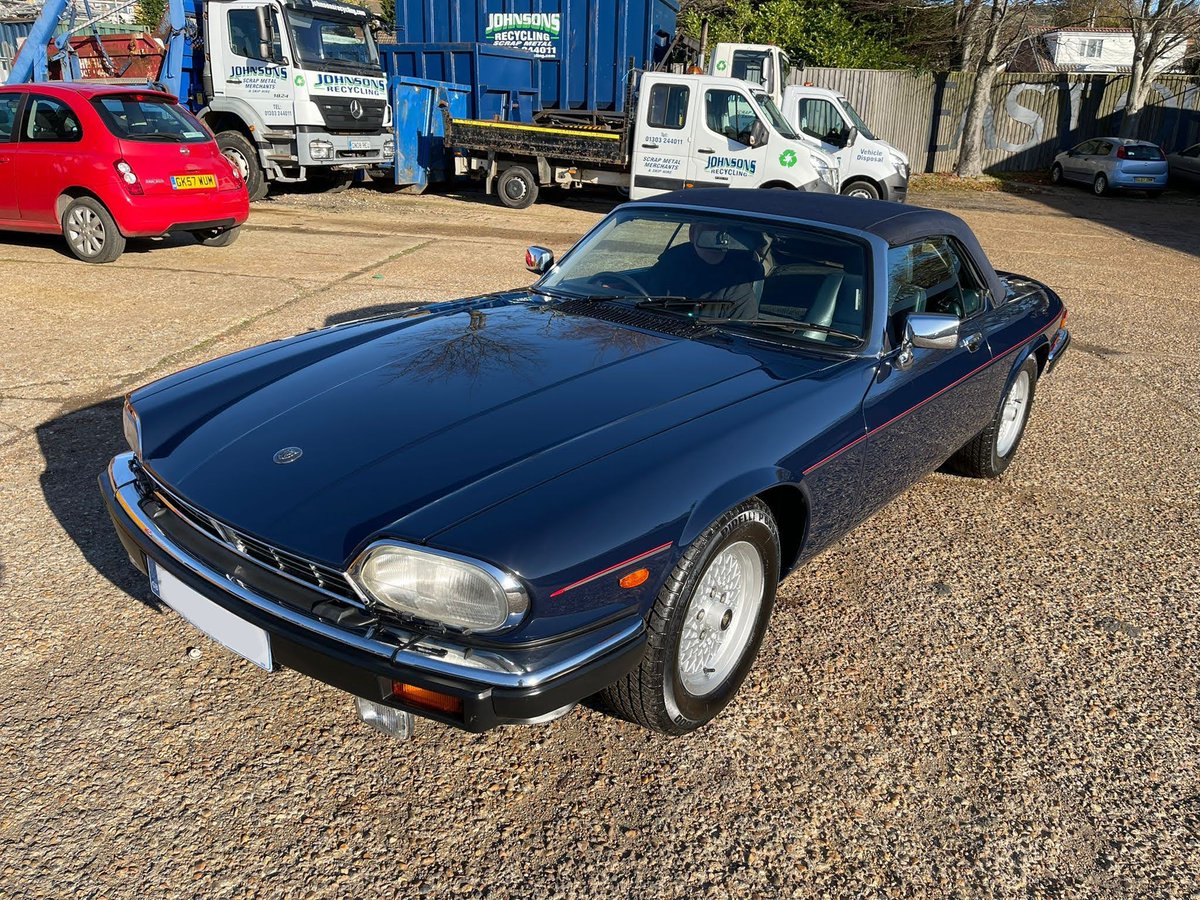 JsnLtd's tweet photo. Jaguar XJS - recently resprayed!! 

Perfect for the lovely weather 😁
#Jaguar #XJS #restoration #classiccars https://t.co/Igj4RldRgv