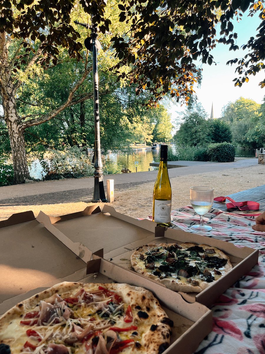 If you’re visiting #StratfordUponAvon this summer a pizza from Corte Campana is a must 😋🍕 #glutenfree #foodies