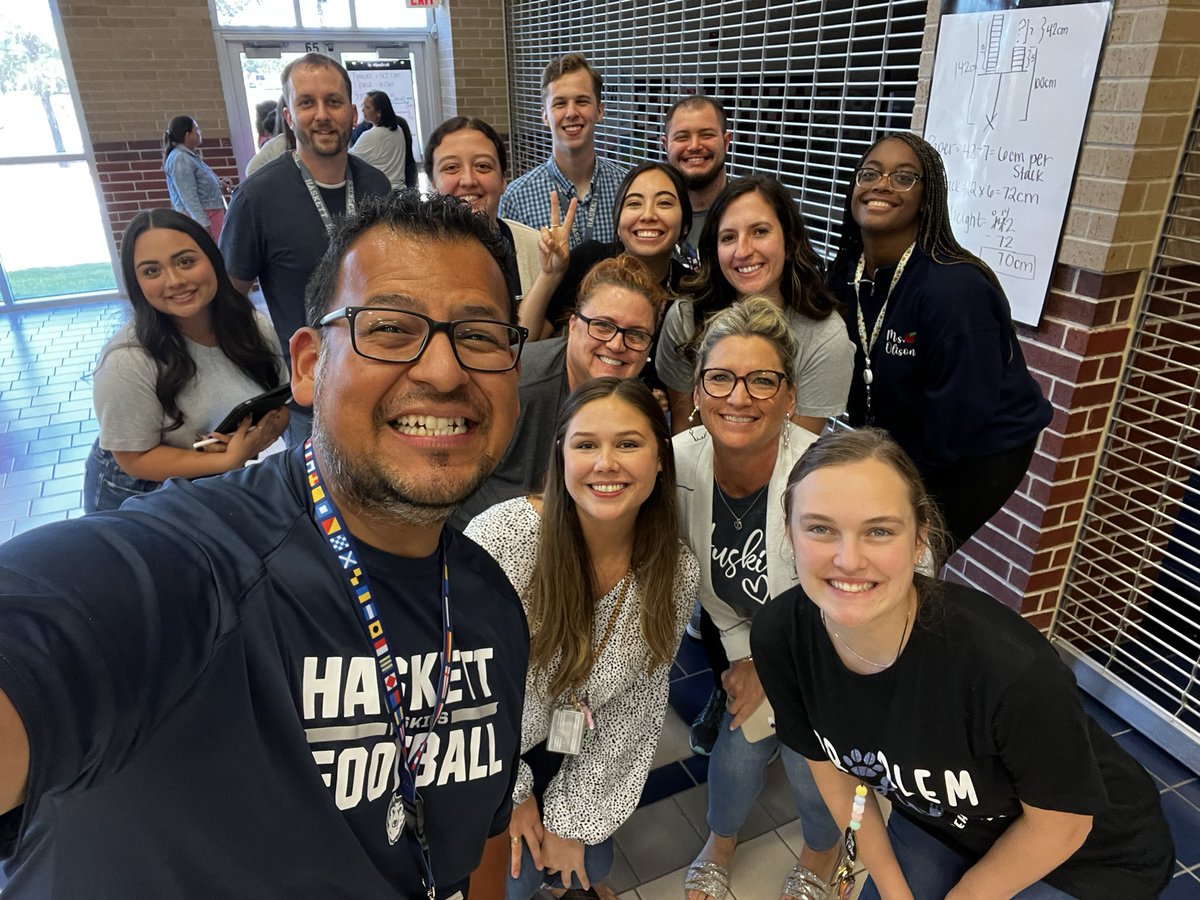 jenniferholda's tweet image. This team is Mathgical…it’s going to be an amazing math year at Haskett JH!!  @PrincipalPaz #WeAreHaskett @AP_LaurenWhite @mscoultermath @MrMorris_HJH @mathwmissbalow @L_MathIsFun @JaritzaContrer4 @averyy_0724 @coach_ro_12 @HaskettJH