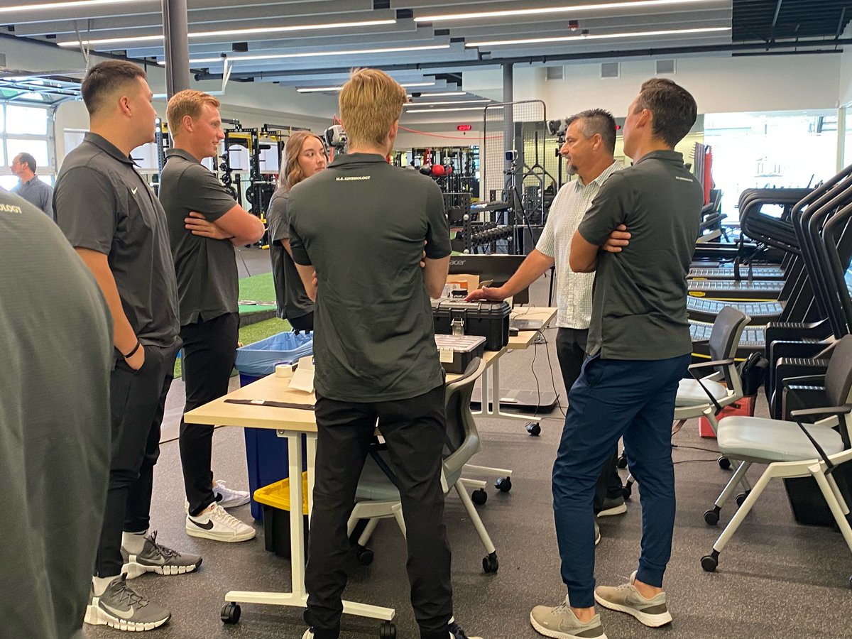 Arnel_Aguinaldo's tweet image. We showcased our new @PLNU_MSKIN pitching lab to the @Padres and other local baseball enthusiasts in an open house yesterday. While we demo’d a few cool “toys” c/o @qualisysab &amp;amp; @theiamarkerless, the lab’s best asset is our team of 5tool  @plnu grad students! 💪🏽⚾️