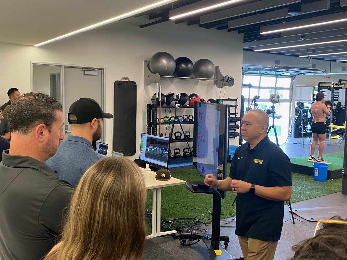 Arnel_Aguinaldo's tweet image. We showcased our new @PLNU_MSKIN pitching lab to the @Padres and other local baseball enthusiasts in an open house yesterday. While we demo’d a few cool “toys” c/o @qualisysab &amp;amp; @theiamarkerless, the lab’s best asset is our team of 5tool  @plnu grad students! 💪🏽⚾️