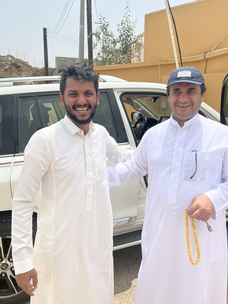 bridge_garden1's tweet photo. صور تذكارية مع الاستاذ خالد البلطان رئيس نادي الشباب في حديقة الجسر النباتية في بلجرشي https://t.co/Ip0otNudqs