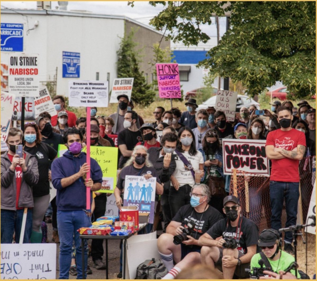 PortlandDSA's tweet photo. One year ago today Nabisco Factory workers in Portland of @BCTGM Local 364 walked off the job kicking off a 40 day strike that led to workers in Nabisco facilities across the country to strike for better wages, hours, and conditions. https://t.co/4LsDjFqYIj