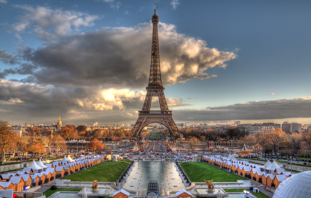 📌Visit the #EiffelTower, a cultural and historical icon of #Paris. 
After your 1.5-hour-long tours, you're allowed to stay back and admire the landmark in all its #Parisian glory for as long as you'd like.

👉ow.ly/Ha4k50KfM2I