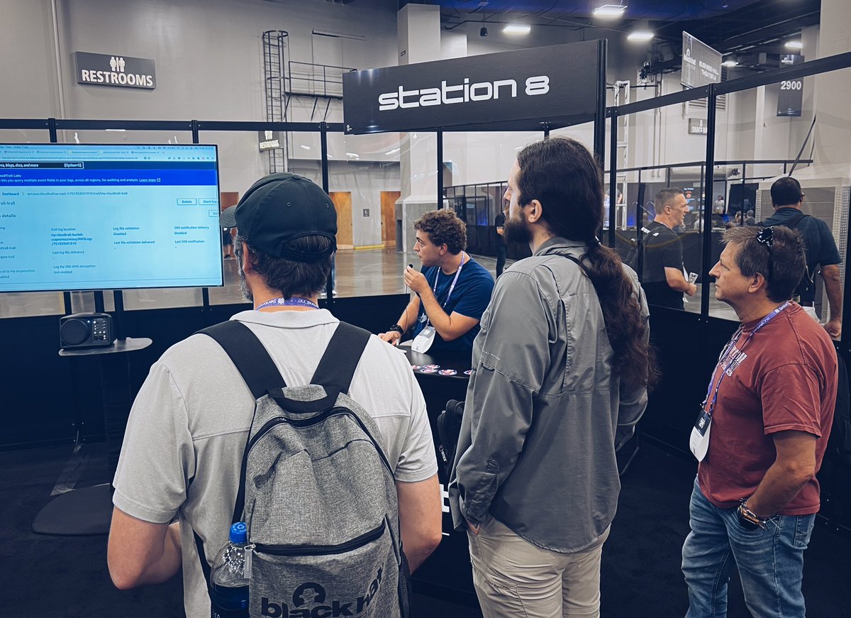 Here’s <a href="/christophetd/">Christophe Tafani-Dereeper</a> from <a href="/datadoghq/">Datadog, Inc.</a> presenting Stratus Red Team at the #BlackHat Arsenal. If you’re not here, here’s a video overview of the tool: helpnetsecurity.com/2022/08/08/str… #BHUSA