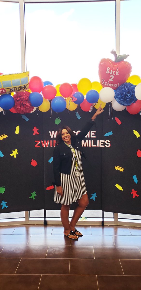 Making my rounds for Klein Collins Feeder Schools #kleinfirstday <a href="/RothKISD/">Roth Elementary</a> <a href="/TEPkisd/">Klein ISD TEP</a> <a href="/LemmKISD/">Lemm Elementary</a> @ZwinkLibrary <a href="/collins/">Chris Collins</a> <a href="/KISD_Special_Ed/">Klein ISD Special Ed</a> <a href="/KleinISD/">Klein ISD</a>