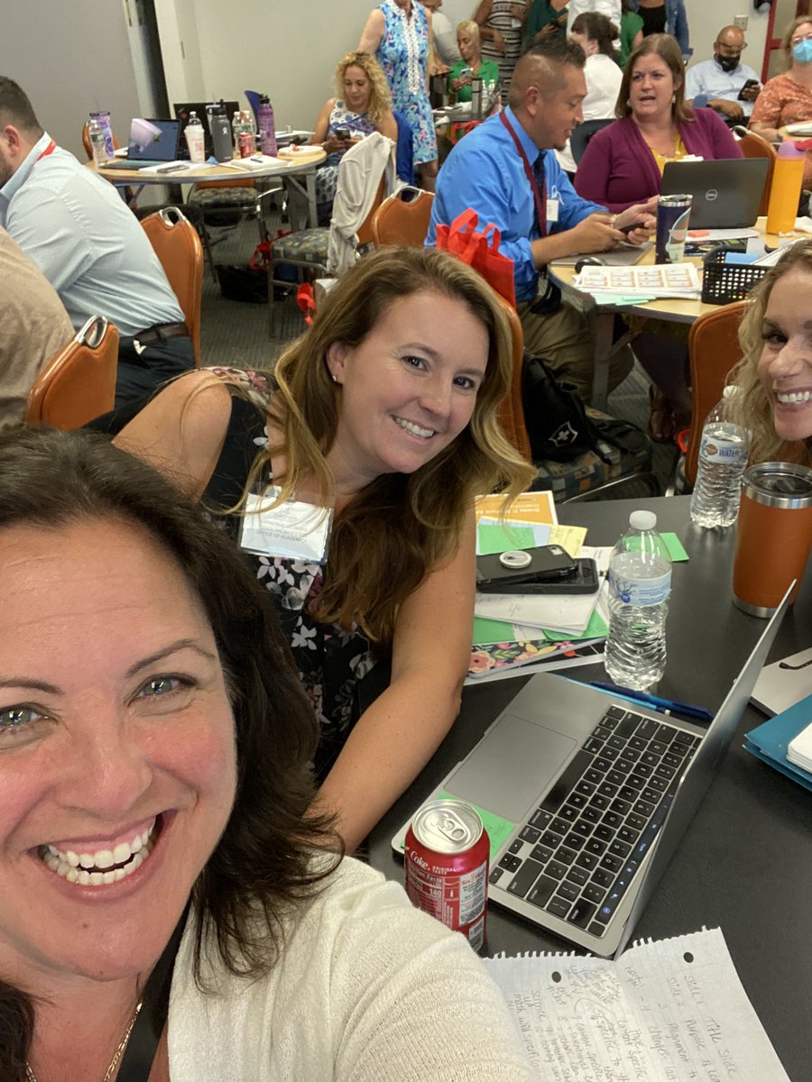 SuzyPalmieri's tweet photo. #wearehps Leadership Institute! @Hartford_Public https://t.co/FusGASVMqb