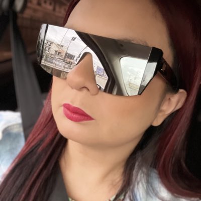 GlitterRaquel's tweet photo. #NovaFotoDePerfil https://t.co/LgOkLPHlJo