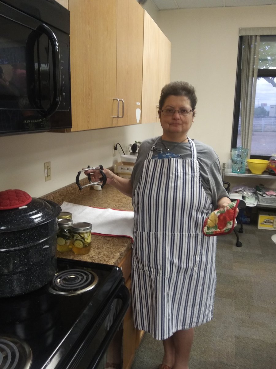 schoenhol's tweet photo. Yay I'm officially taking Canning classes with the Nm state University. Cooperative Extention Service. In Albuquerque NM. #JenJenBurque #jenjencherri on  Instagram #NeverGiveUp https://t.co/As7yzuxYF3