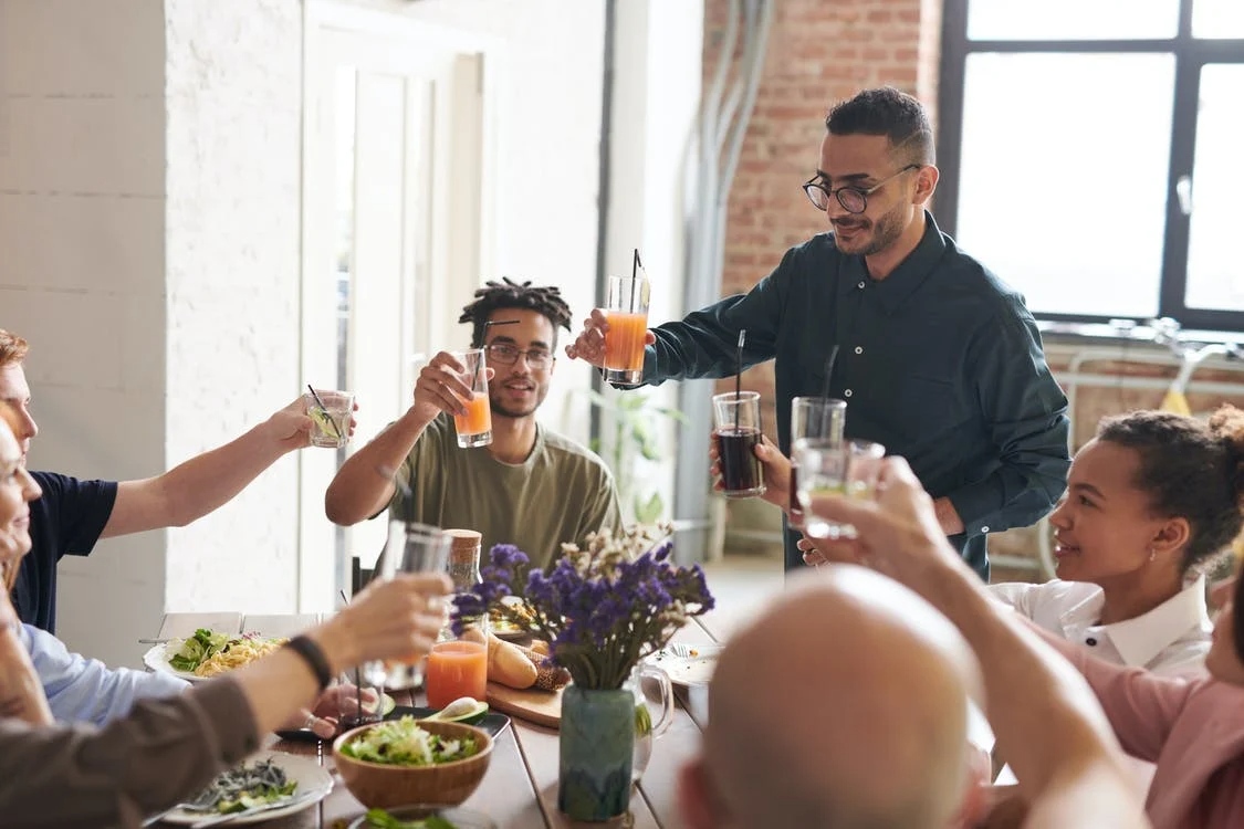 SummitResearch's tweet photo. #FunFact Social interaction helps ward off depression and stress, both of which can contribute to memory loss. Seek out opportunities to get together with loved ones, friends, and others — especially if you live alone.
.
.
.
#Alzheimers #AlzheimersAwareness #AlzheimersDisease https://t.co/G7bAHEjdEB