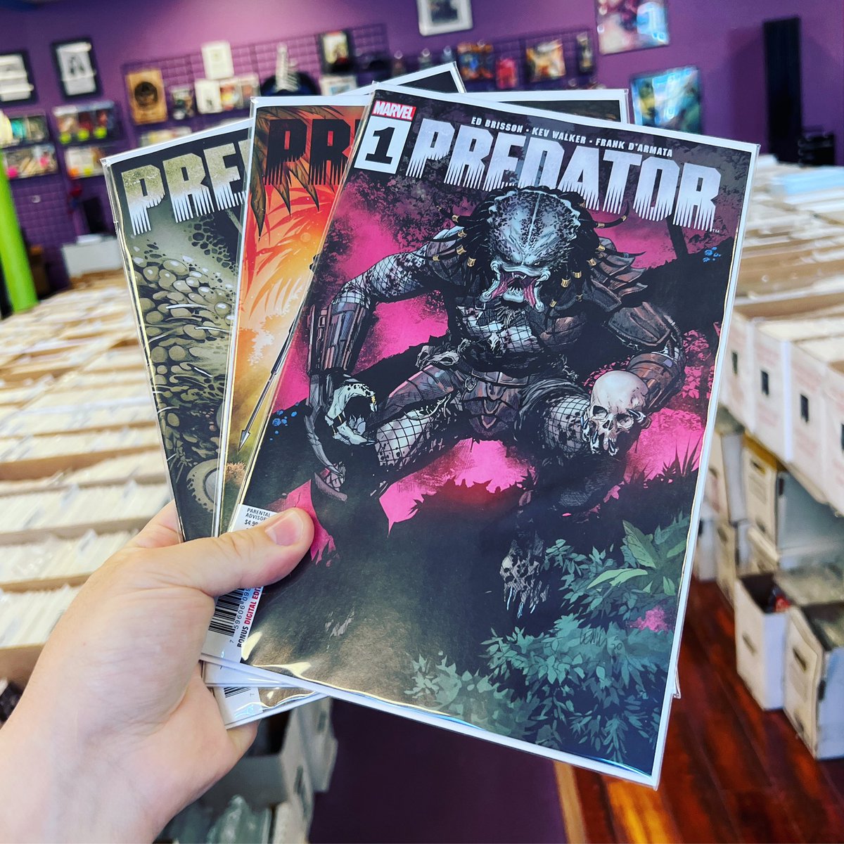 ridgetop21's tweet photo. #NewComicBookDay here @blackcatcomics in @VisitSaltLake, and I’m dropping by for the launch of @Marvel’s @Predator series! #Predator #marvMarvel #comicshop #predatorcomics https://t.co/ge3kYoOdTI