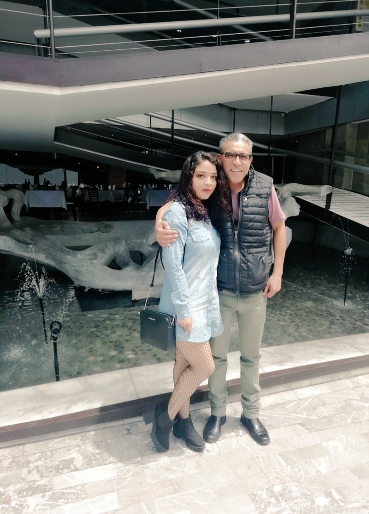 Cihua_chk's tweet photo. Feliz cumpleaños al hombre que más amo y admiro en la vida 🥳 #Papi #AmorInfinito #DonRober https://t.co/xc4Du4bfUs