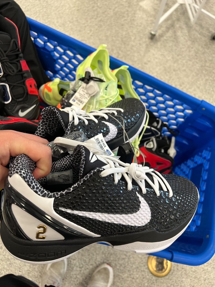 overtime's tweet photo. Bro hit the JACKPOT at Ross 🤯
(📸: @Trabert_Cody) https://t.co/BE5NBINLwF