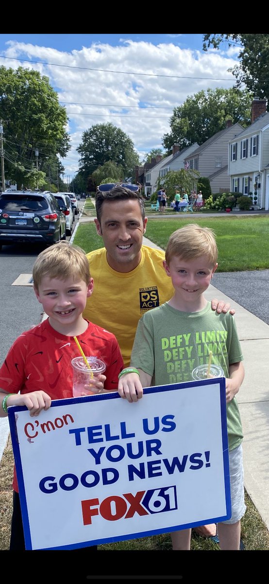 Keith_McGilvery's tweet photo. Fellow twins Rudolf and Richard from Wethersfield are ready for lemonade! @FOX61News has teamed up with the DSACT for years to celebrate people of ALL ABILITIES!! #fightersforfinn #downsyndromeawareness #downsyndrome #dsact #inclusion #allabilities #connecticut @TEGNA https://t.co/TPu1Q4i5N6