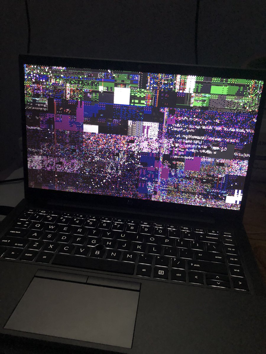 edfloreshz's tweet photo. Something weird happened yesterday 🫠 #DevOne https://t.co/rMSqZZu47p