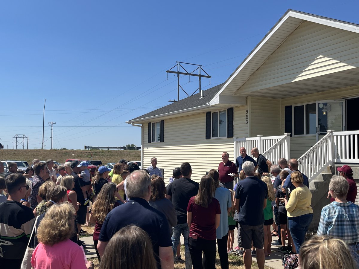 Ukrainian refugees, with the assistance of Orphan Grain Train and a host of community volunteers, will now make Norfolk their new home. The mayor, members of the Police Division, and North Fork Area Transit were among those gathered to welcome the group.