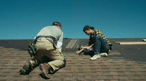 GNExplorersClub's tweet image. How could you not cry when Bear is on the roof having that deep discussion with his dead friend's dad @RezDogsFx is best thing on TV or streaming right now. #ReservationDogs