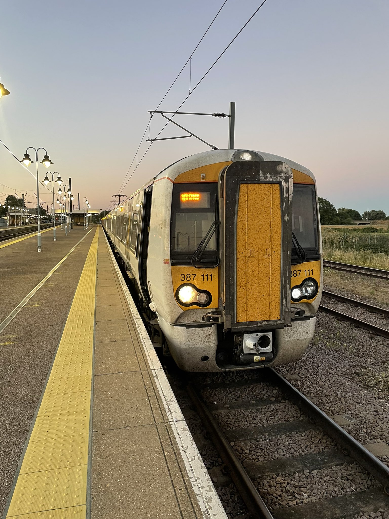 on Twitter: "Beautiful evening to be driving trains #class387 #trains # ...