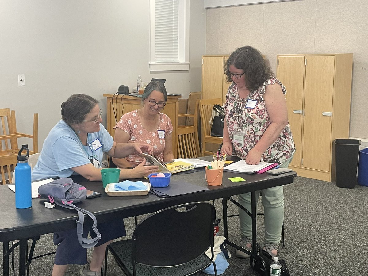 NHplaybased's tweet image. We’ve collaborated with @nhsl to offer a play-based learning workshop for NH library staff at different locations throughout the state! Thank you to Rochester PL for generously hosting our first one yesterday for these amazing seacoast-area librarians! #playbasedlearning