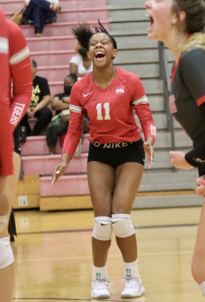 TTVball's tweet photo. GAME DAY VIBES FROM LAST NIGHT💪🏐 #ogisy https://t.co/Yi4QoZU7vt