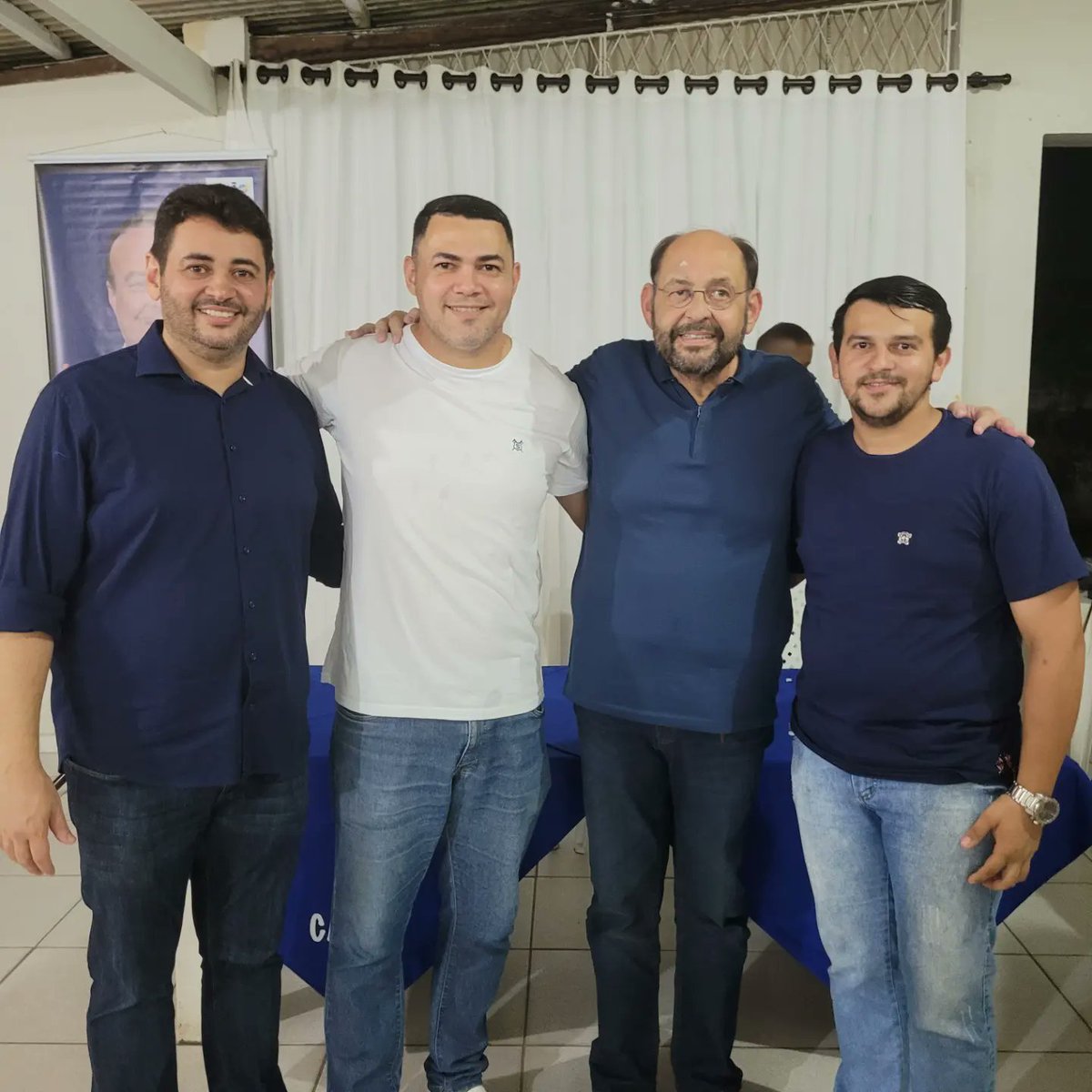 Obrigado, Cidade da Esperança!

Estive no Encontro dos Amigos de Paulo Pessoa, suplente de vereador em Natal, na Cidade da Esperança, junto com o pré-candidato a Deputado Federal, Paulinho Freire, na noite desta quarta-feira (10).